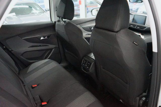 PEUGEOT 3008 BlueHDi 130 S&S EAT8 Business Uniprop. Tagliandata