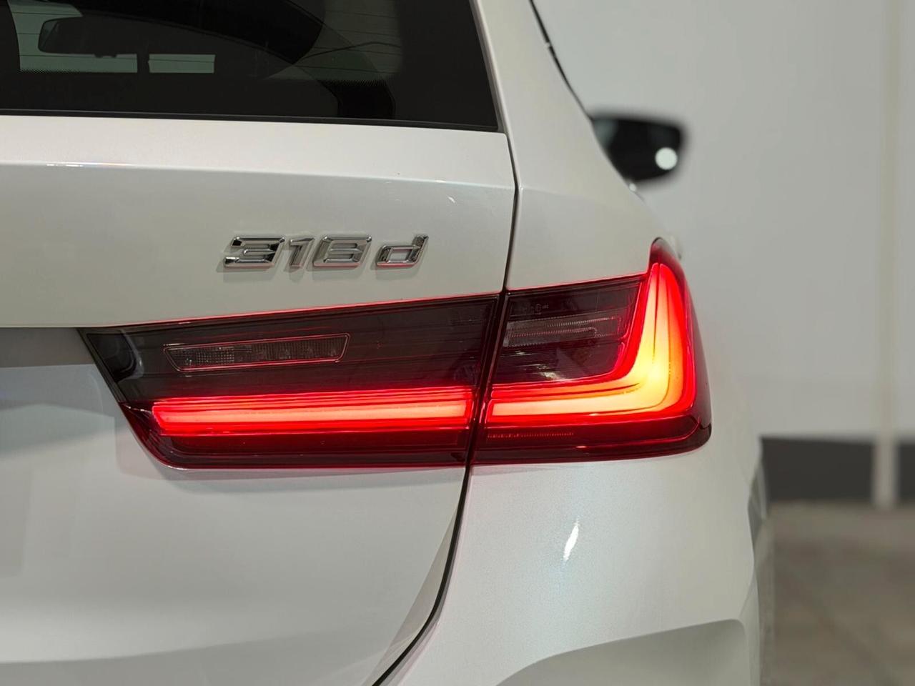 Bmw 318d 48V Touring NEW MODEL