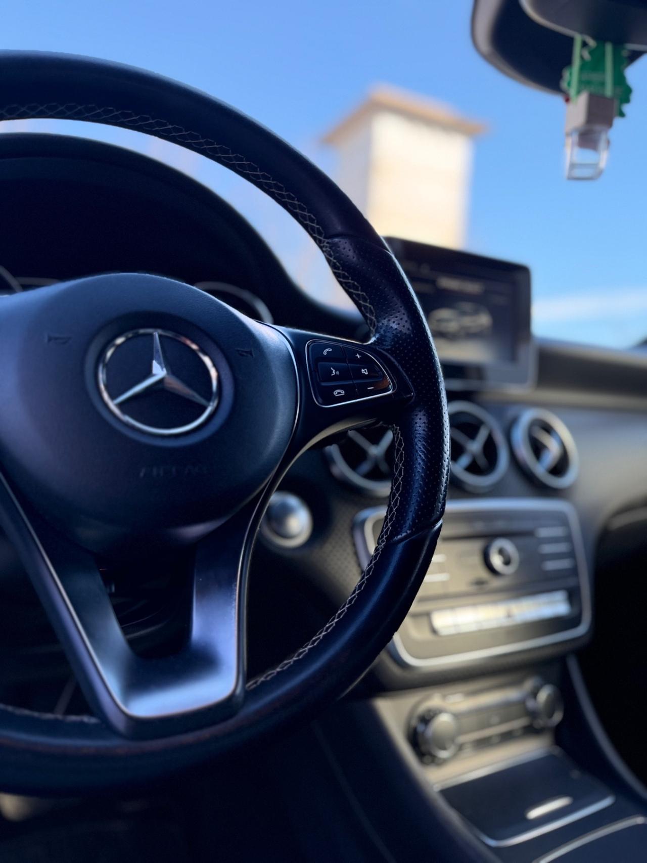 Mercedes-benz A 200 d Automatic Premium