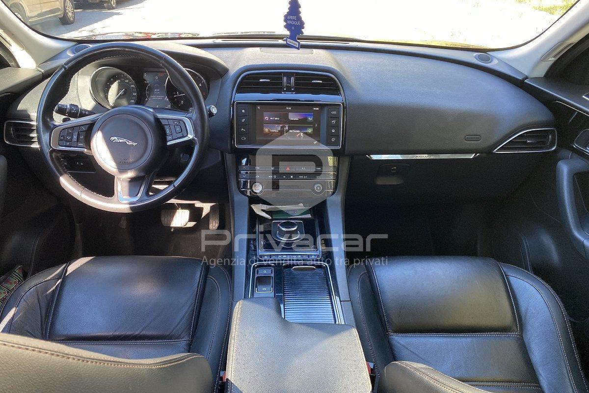 JAGUAR F-Pace 2.0 D 180 CV AWD aut. R-Sport
