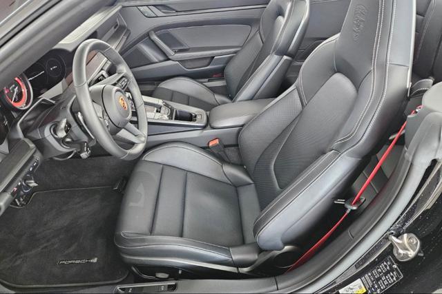 PORSCHE 992 911 Carrera 4 GTS Cabriolet +LIFT