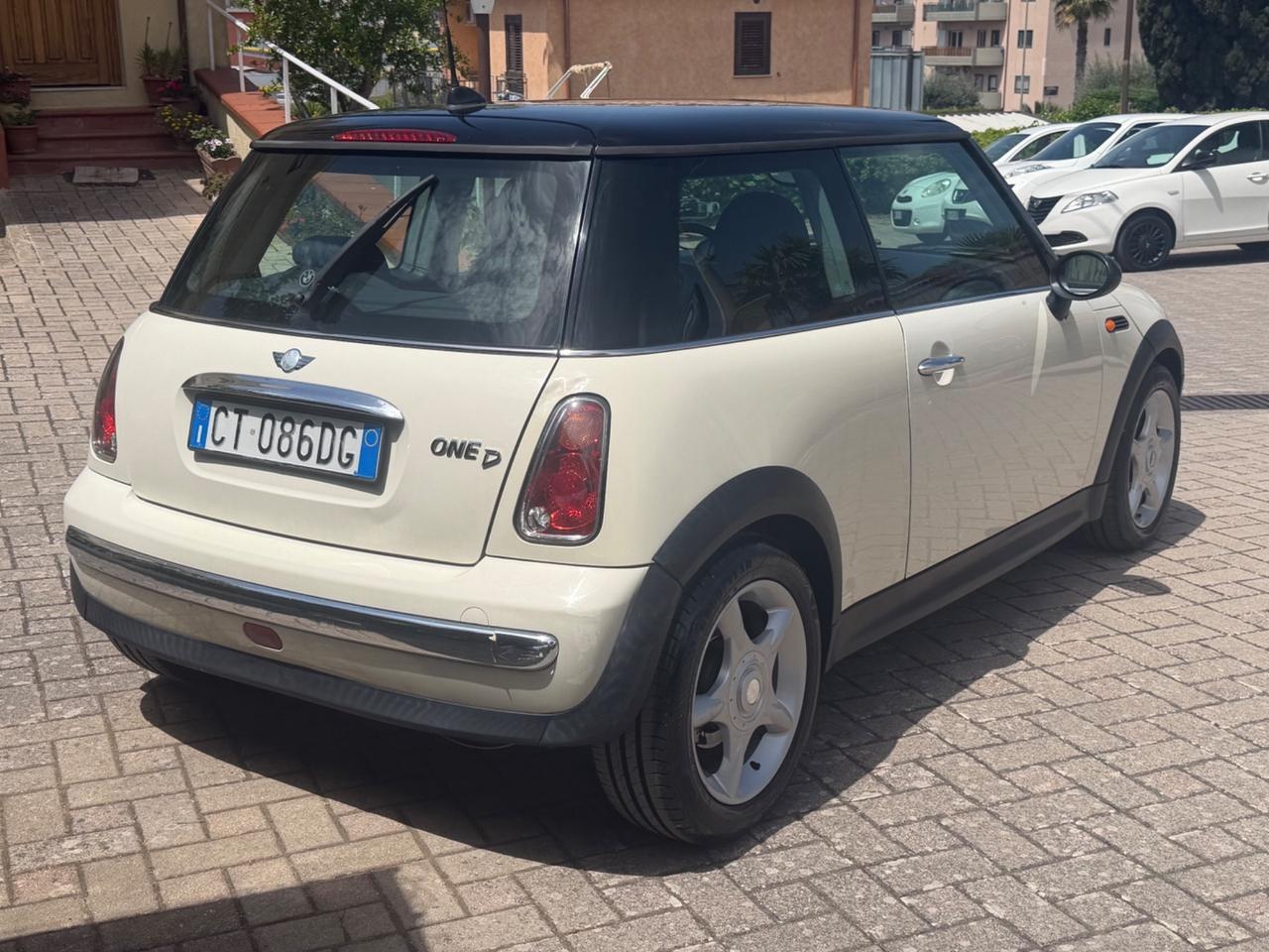 Mini 1.4 tdi One D de luxe
