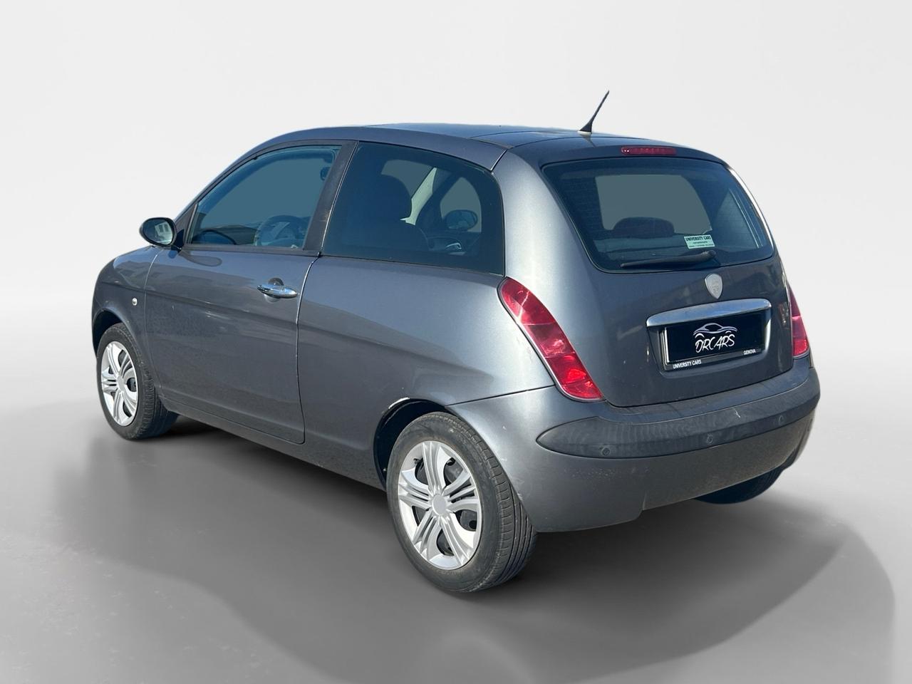 Lancia Ypsilon 1.3 MJT 75 CV Platino