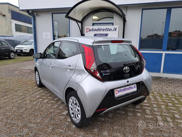 TOYOTA Aygo Connect 1.0 VVT-i 72CV 5p.x-bus.MMT