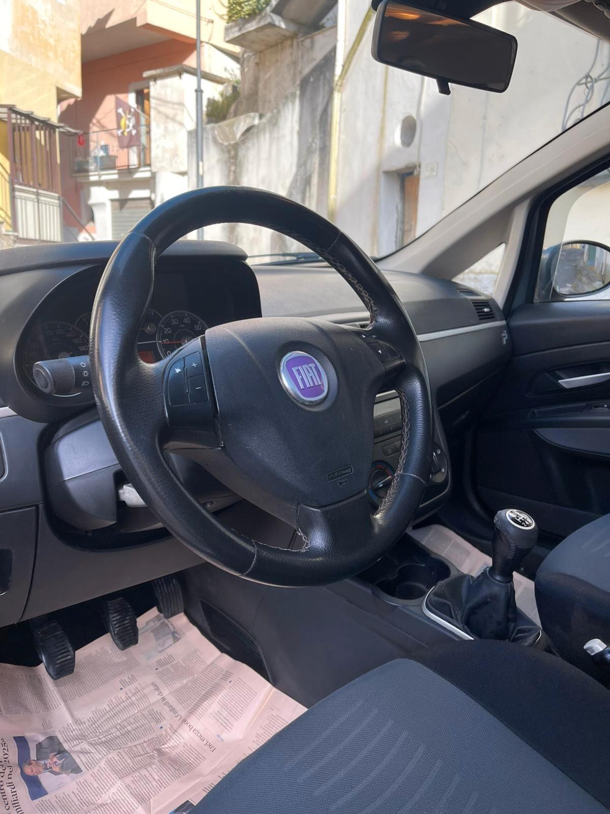 Fiat Grande Punto 1.3 MJT 75 CV 5 porte Dynamic