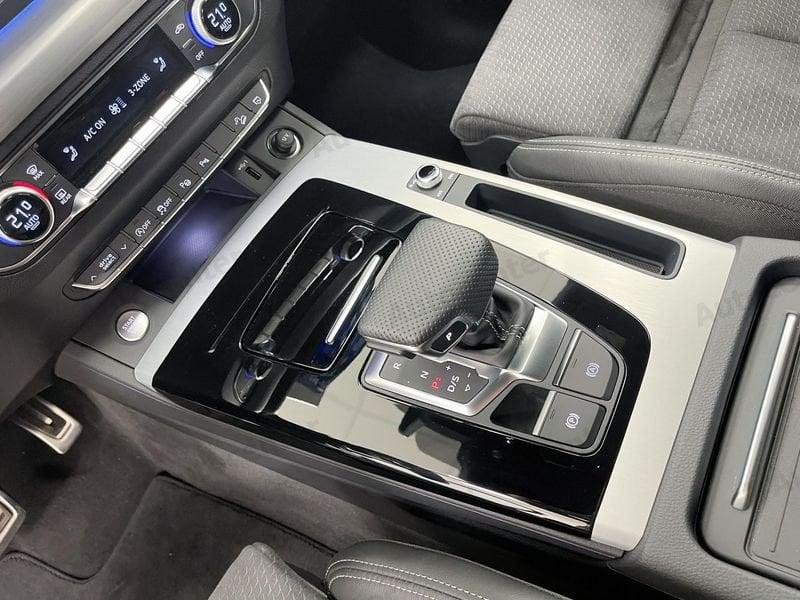 Audi Q5 Sportback 40 tdi Black Line quattro 204cv s-tronic