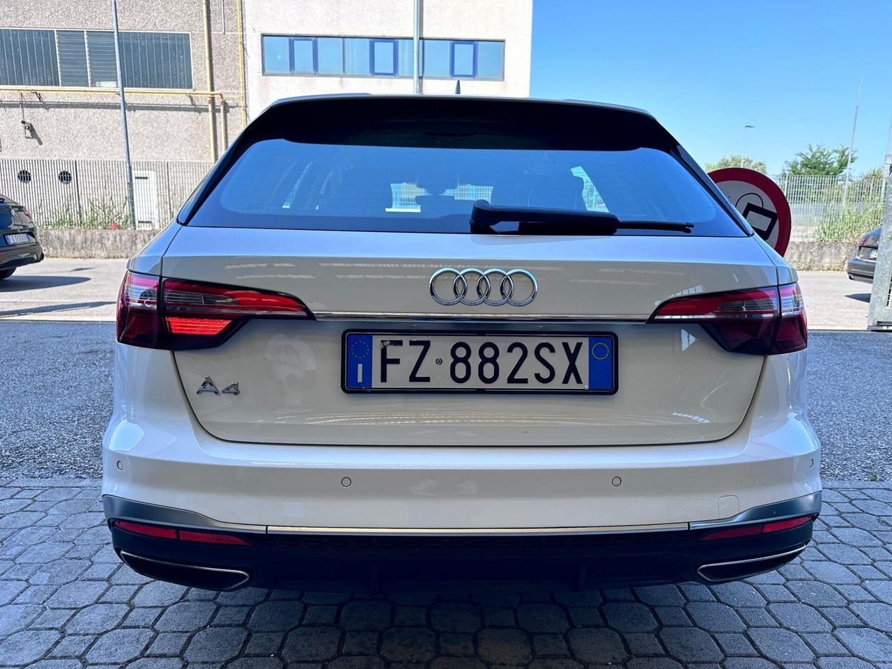 Audi A4 Avant 30 TDI/136 CV S tronic S line edition PELLE