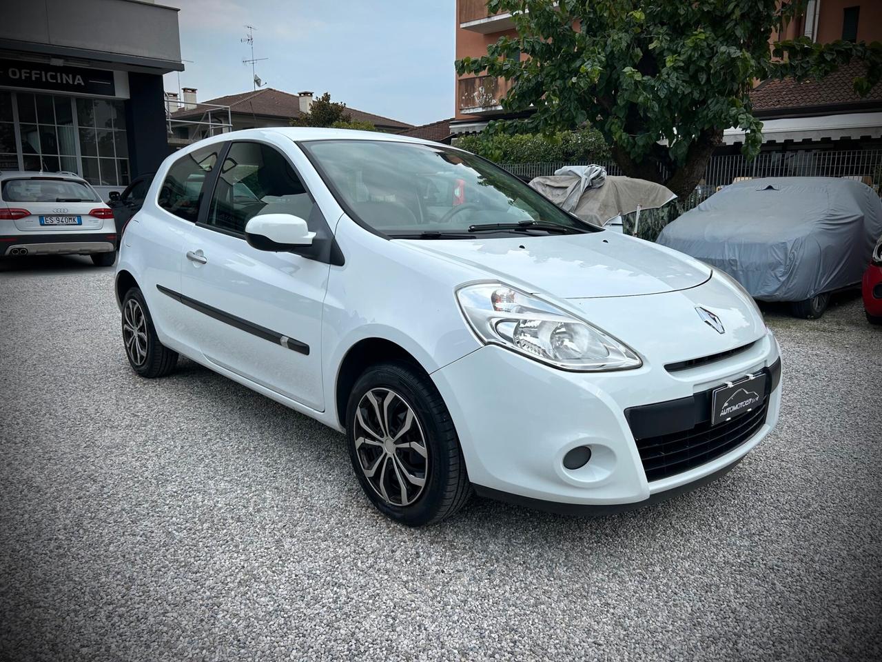 Renault Clio 1.2 16V - UNIPROPRIETARIO-NEOPATENTATI