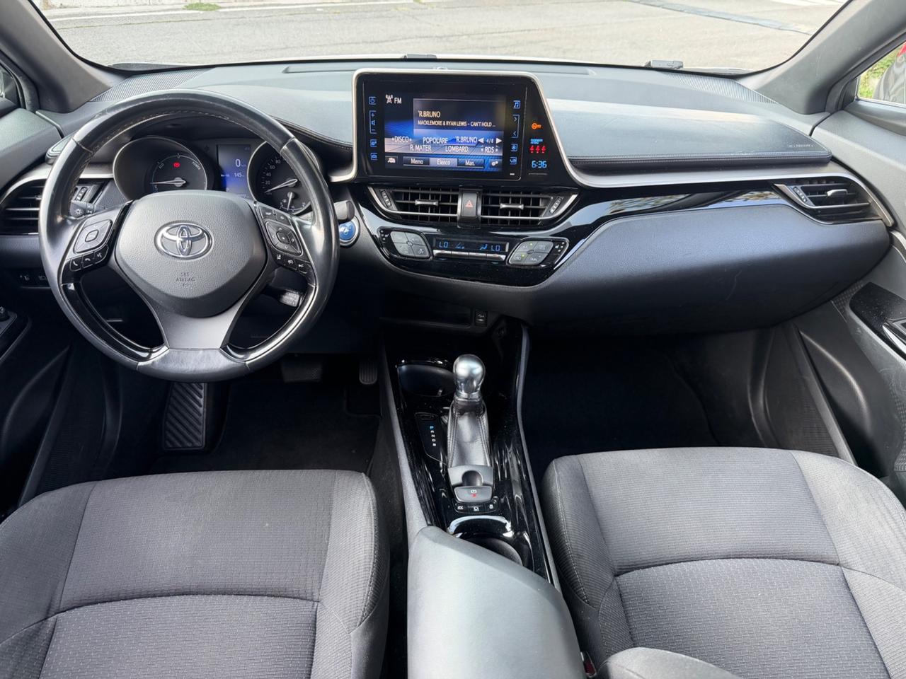 Toyota C-HR 1.8 Hybrid E-CVT Trend