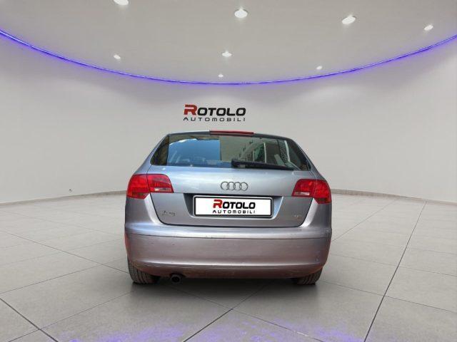 AUDI A3 1.6 16V FSI Attraction