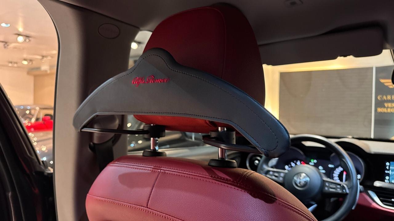 Alfa Romeo Stelvio 2.2 190CV RWD - 2021