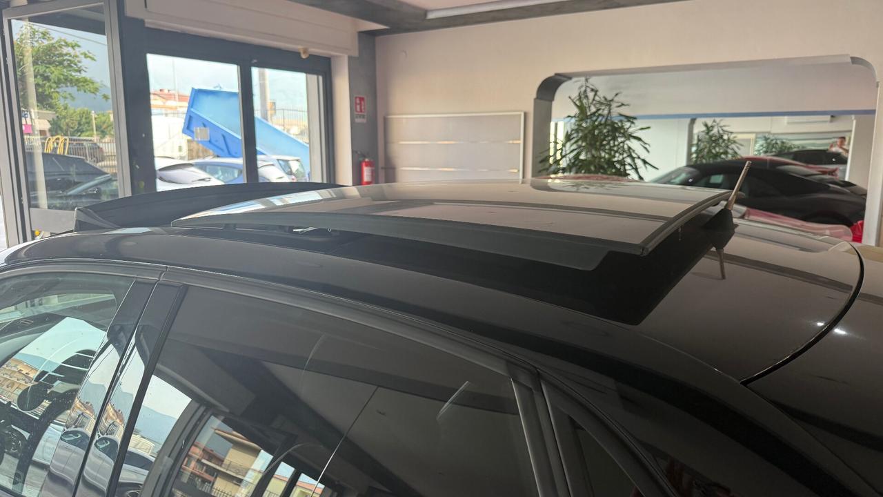 AUDI A1 1.4 TDI S TRONIC TETTO APRIBILE