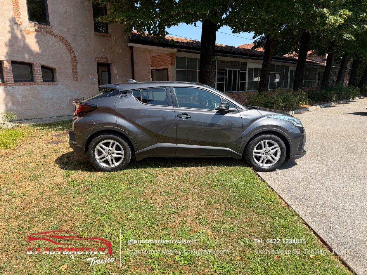 Toyota C-HR 1.8h Business e-cvt