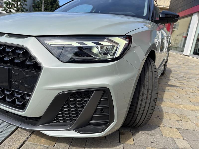 Audi A1 Sportback 30 1.0 tfsi S Line Edition 116cv s-tronic LED-PHONE APPS-17"