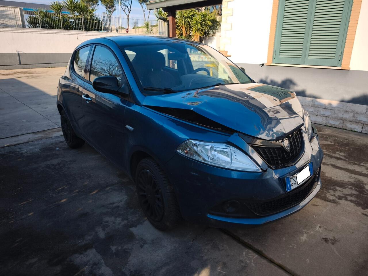 Lancia Ypsilon 1.0 Hybrid INCIDENTATA
