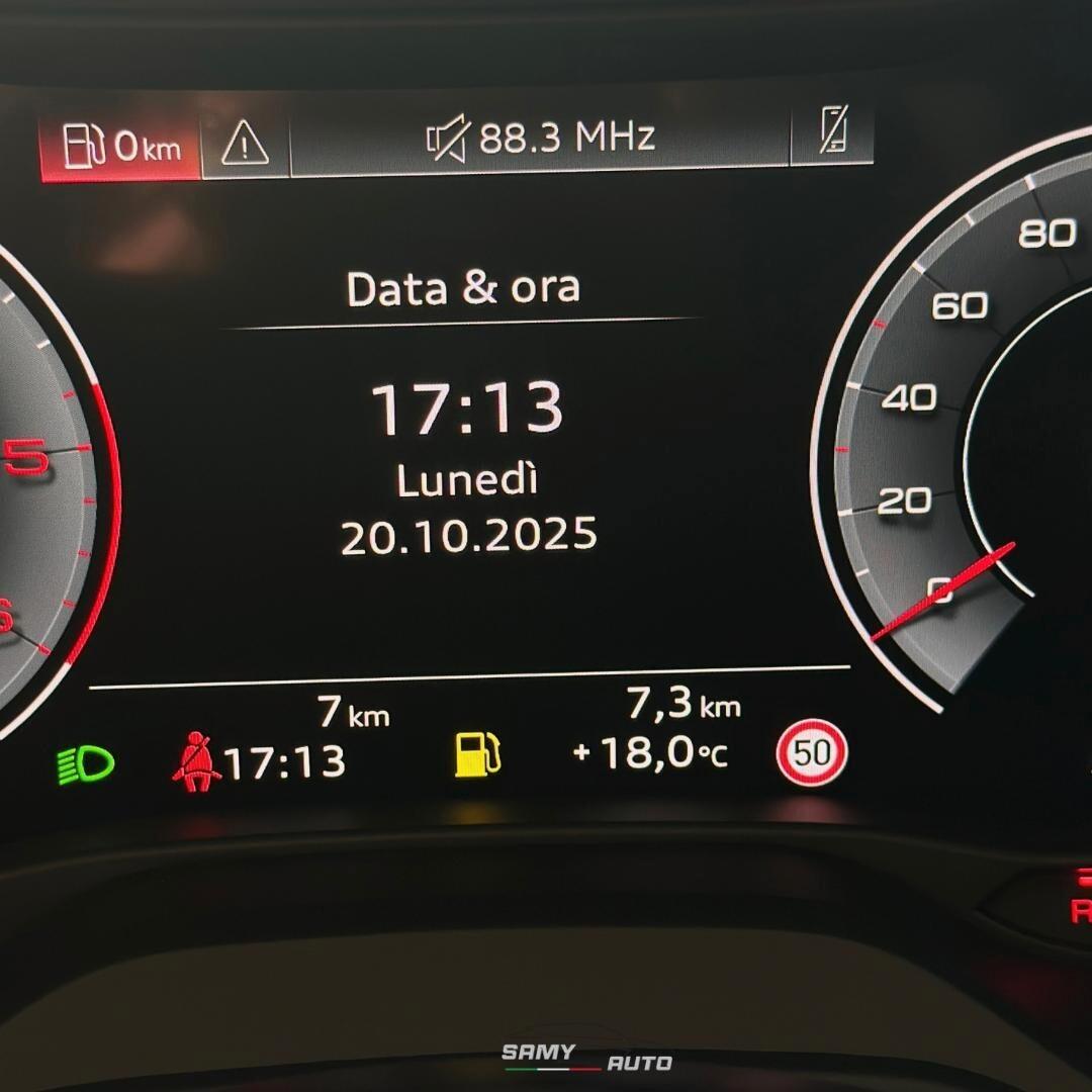 Audi Q2 30 TDI Identity Black