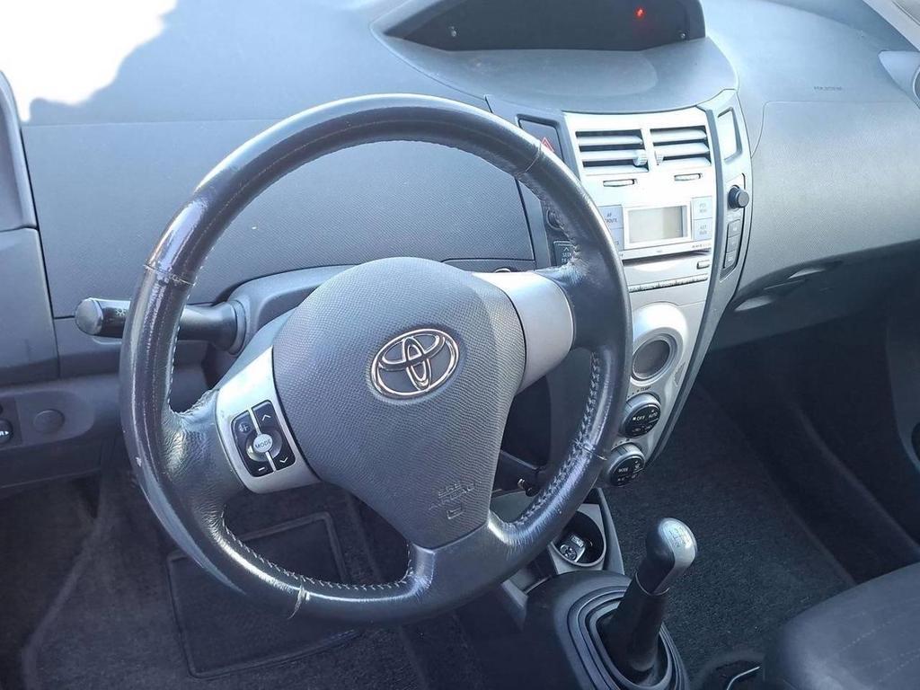 Toyota Yaris 3 Porte 1.0 Sol