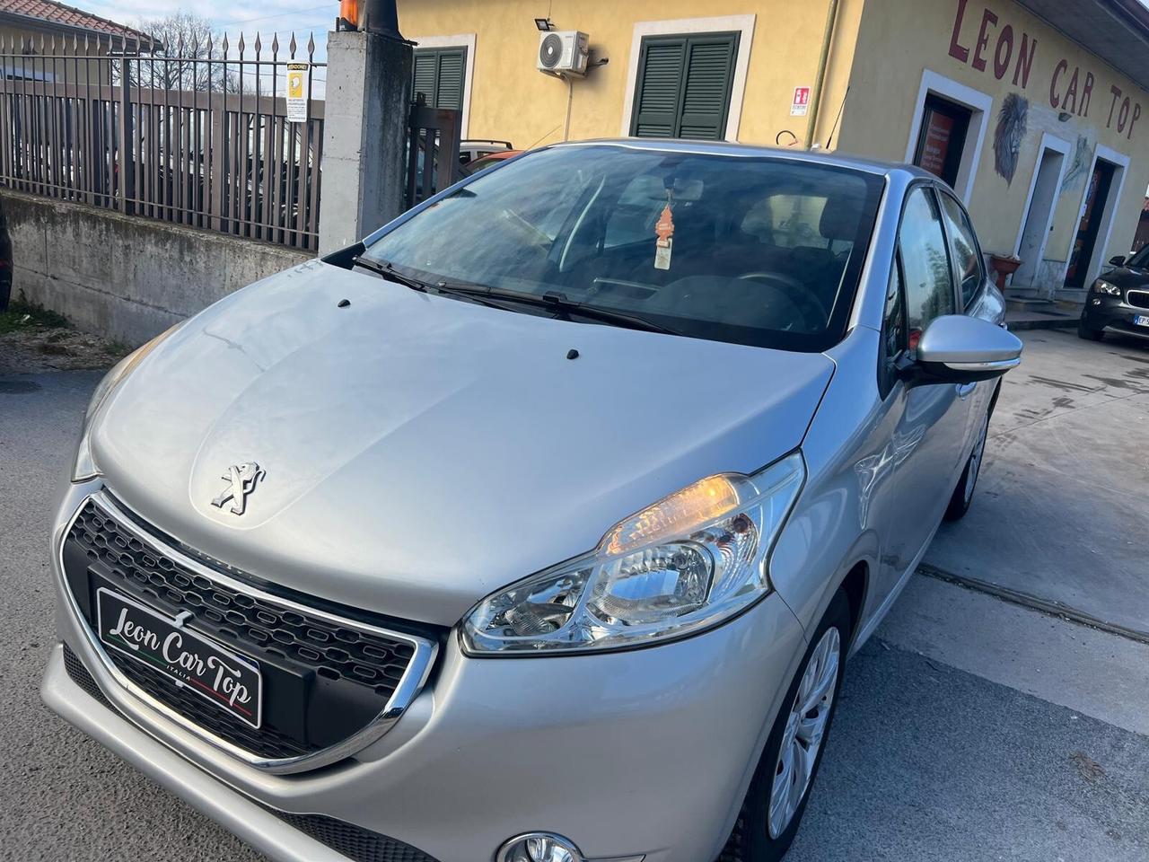 Peugeot 208 PureTech 82 5 porte Allure gpl garantita 12 mesi