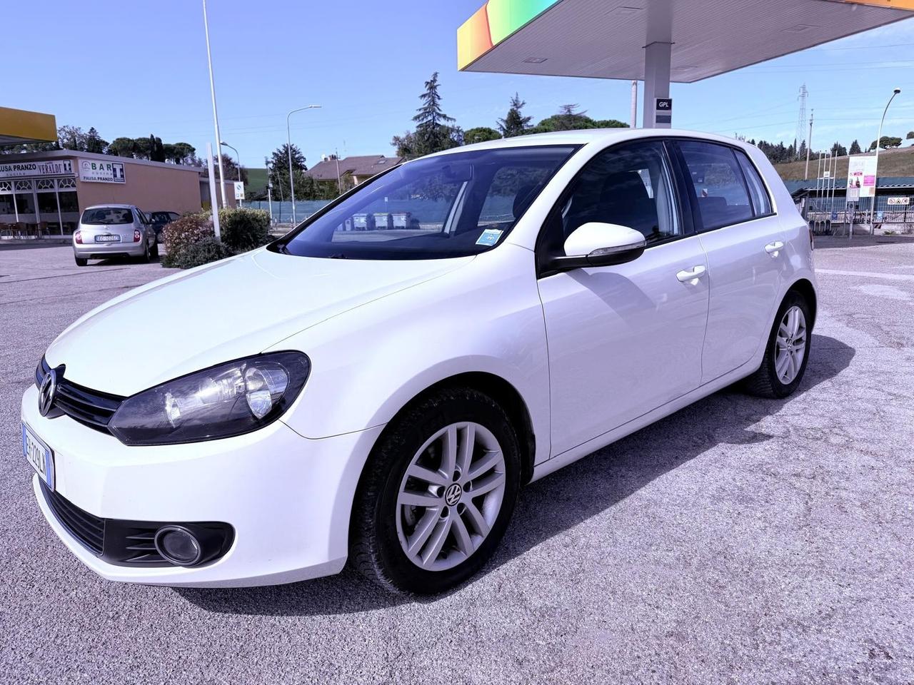 Volkswagen Golf 1.6 TDI DPF 5p. Highline Ok neopatentati