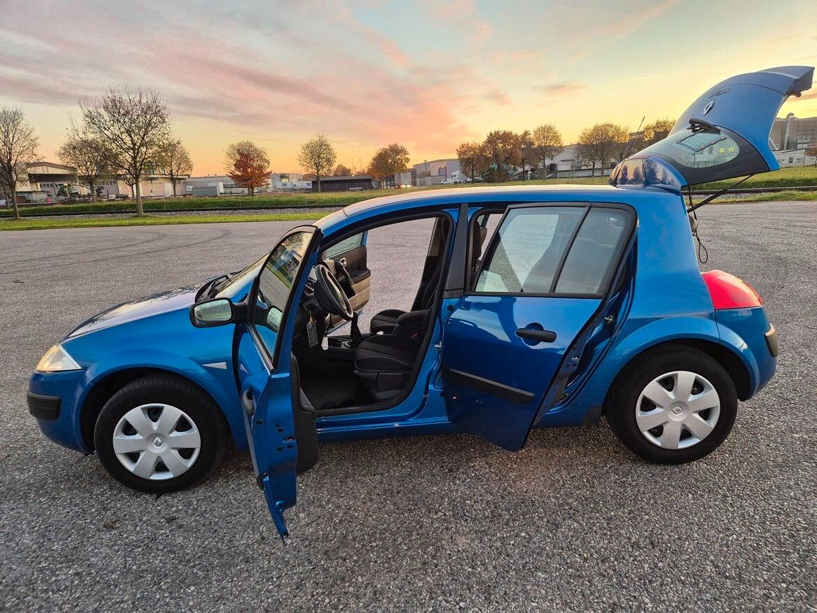 Renault Megane Mégane 1.5 dCi/100CV 5 porte Confort Authentique