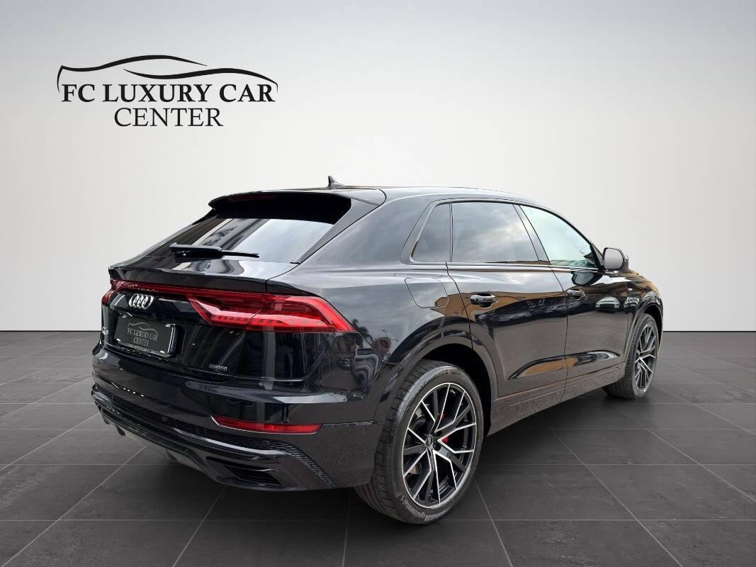 Audi Q8 50 3.0 286CV S LINE PELLE VALCONE TETTO CAMERA 360