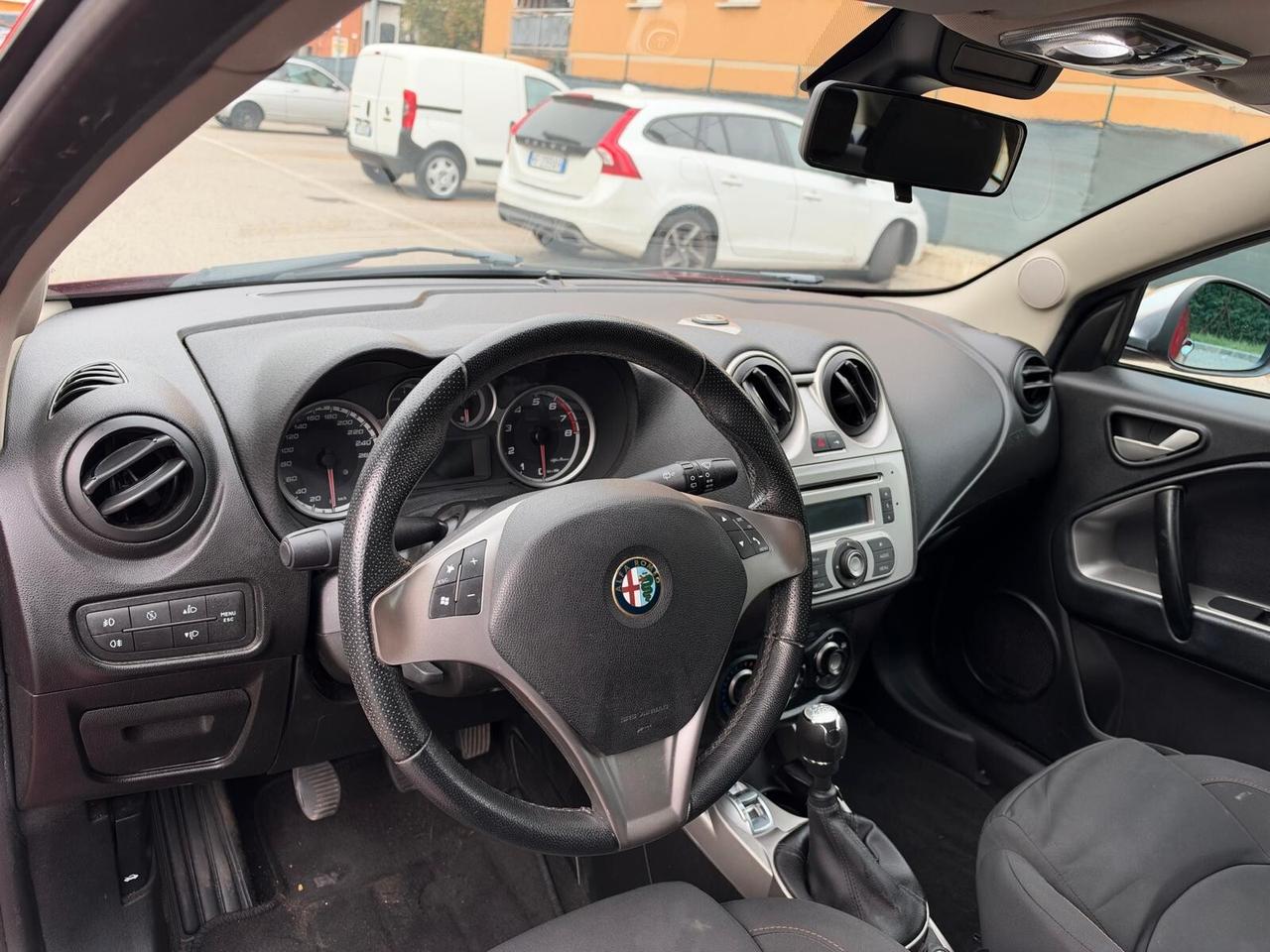 Alfa Romeo MiTo 0.9 - NEOPATENTATI - 12 MESI DI GARANZIA -
