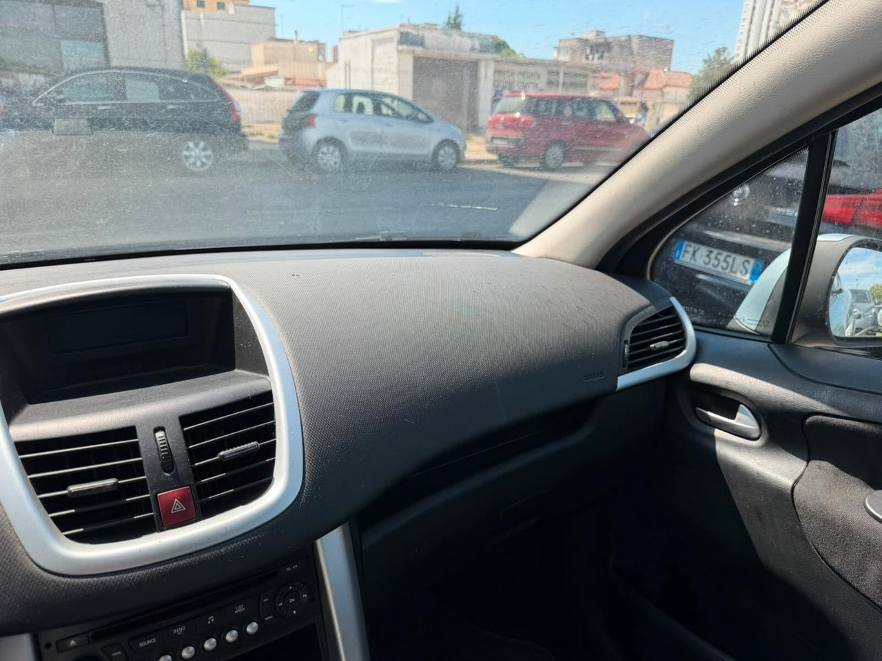 Peugeot 207 1.4 HDi 70CV 5p. Active