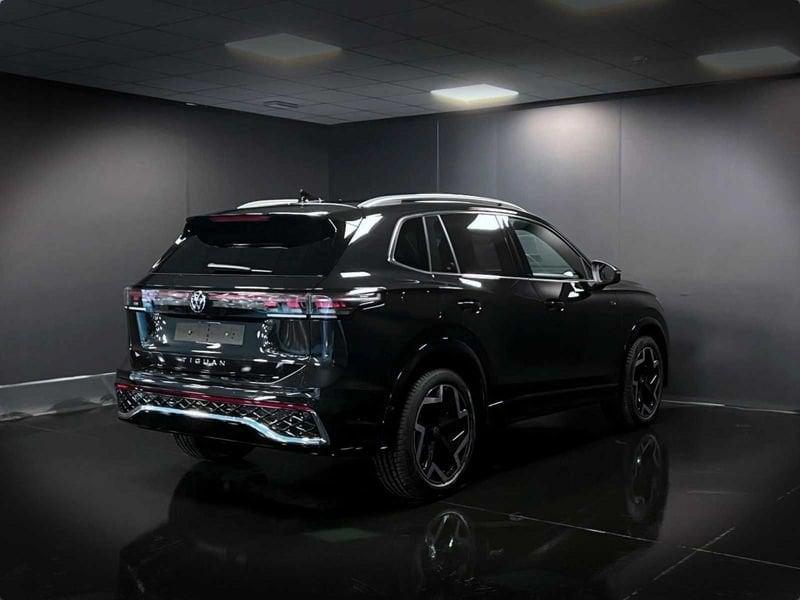 Volkswagen Tiguan 2.0 TDI 150 CV EVO SCR DSG R-Line Camera 360° Matrix Led 19"