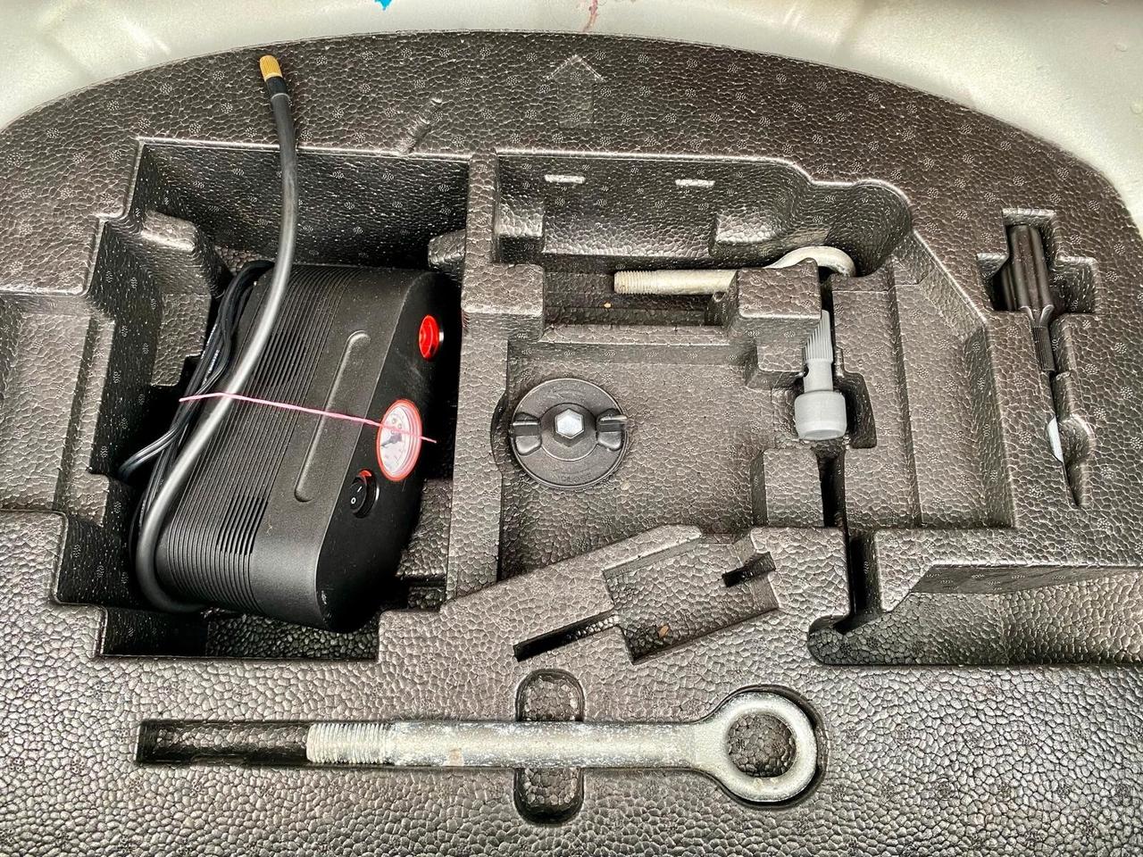 Lancia Ypsilon 1.3 MJT 75 cv. Unyca