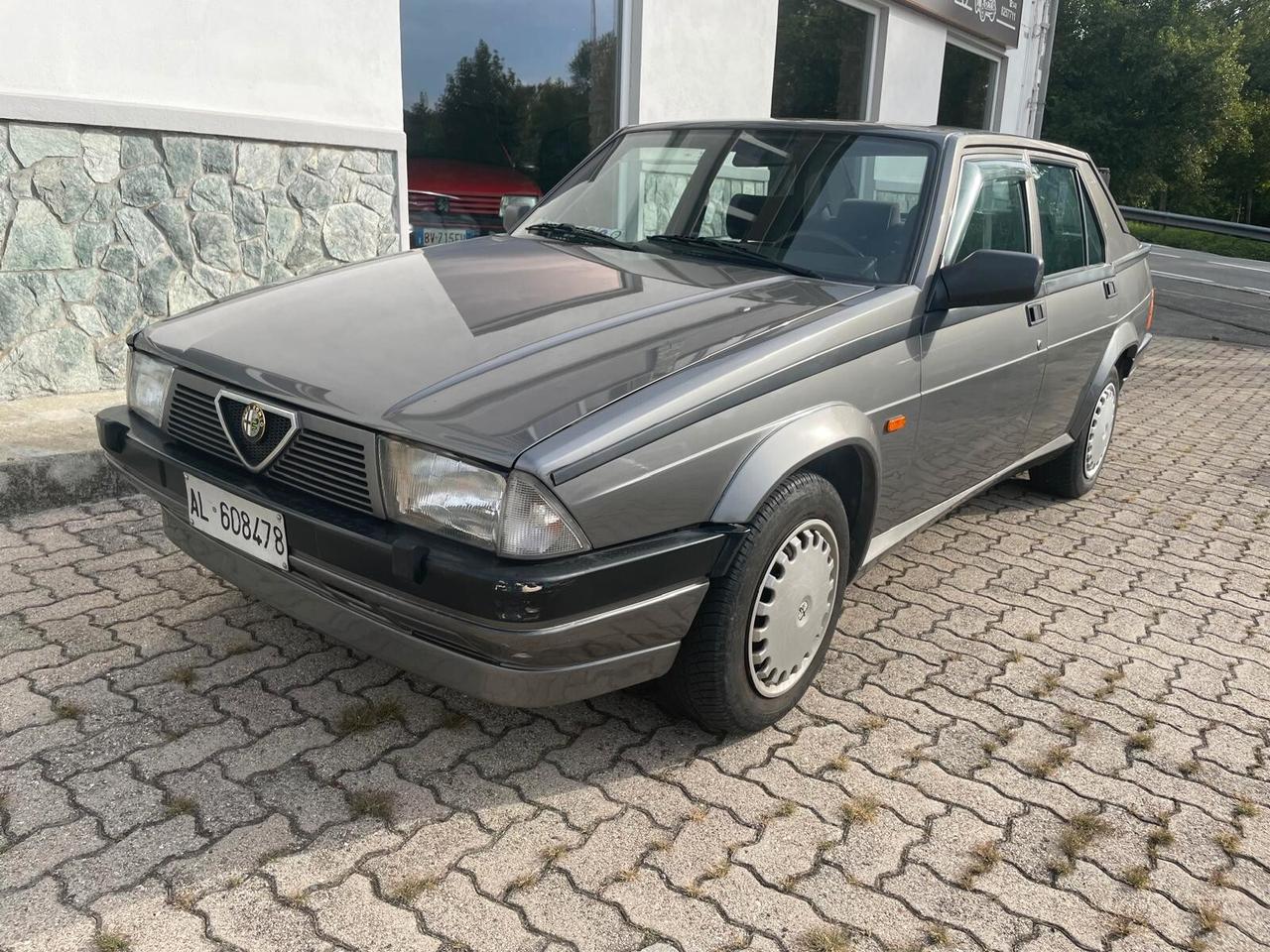 Alfa Romeo 75 2.0i Twin Spark