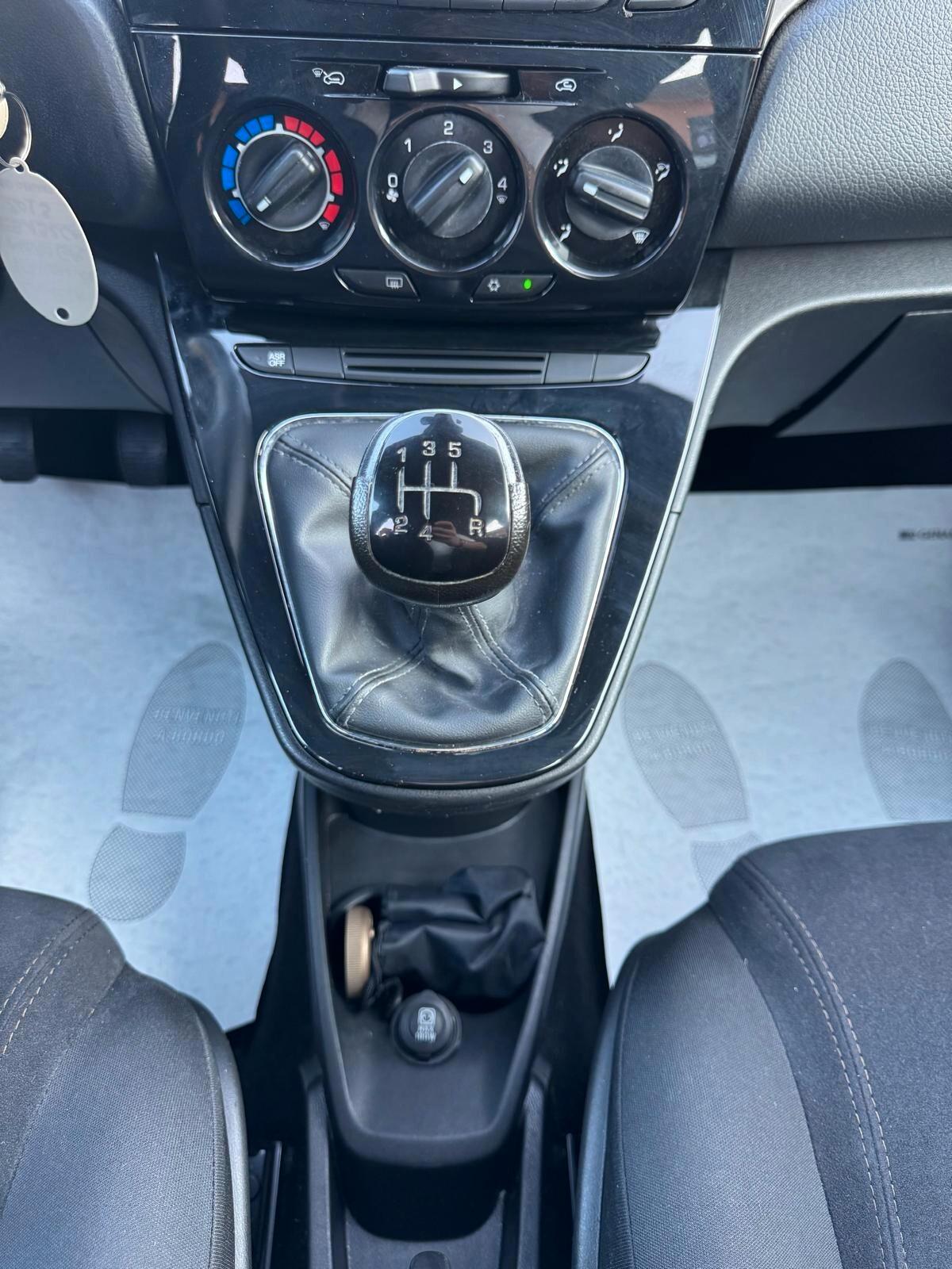 Lancia Ypsilon 1.2 GPL (SCADENZA 2033) ECOCHIC GOLD 2013