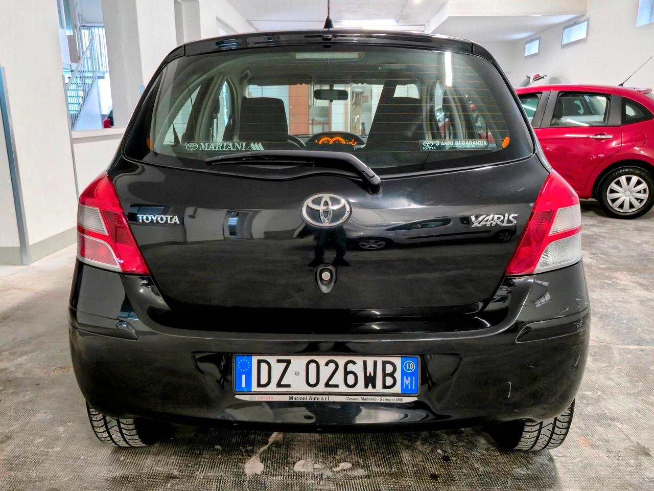 Toyota Yaris 1.0 5 porte Sol