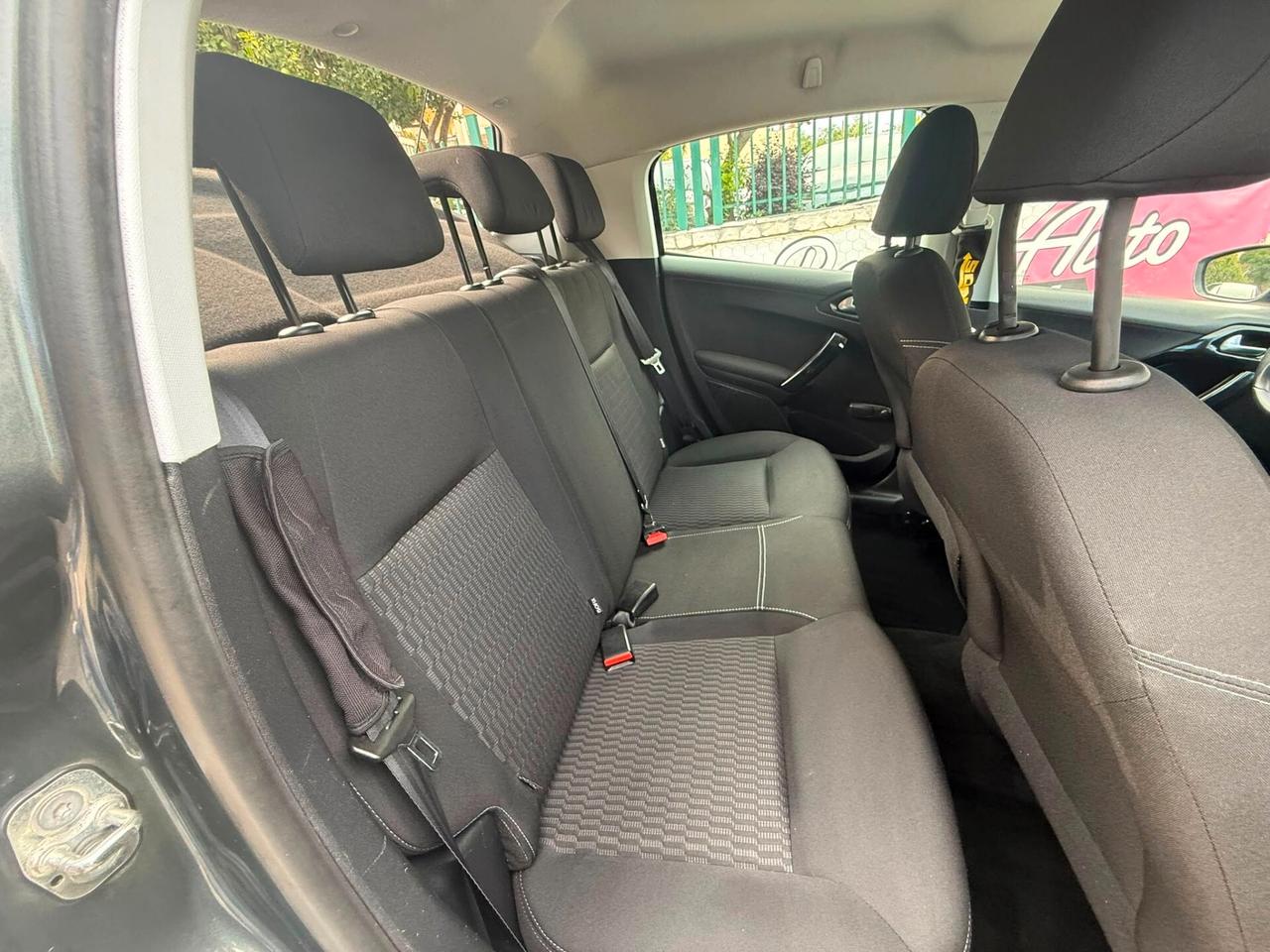 Peugeot 208 PureTech 82 5 porte Access