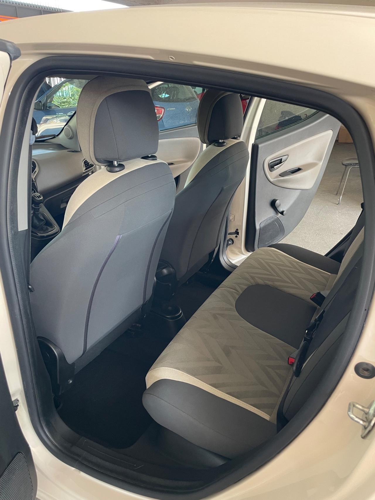 Lancia Ypsilon 1.2 69 CV 5 porte GPL Ecochic Mya perfetta in tutto