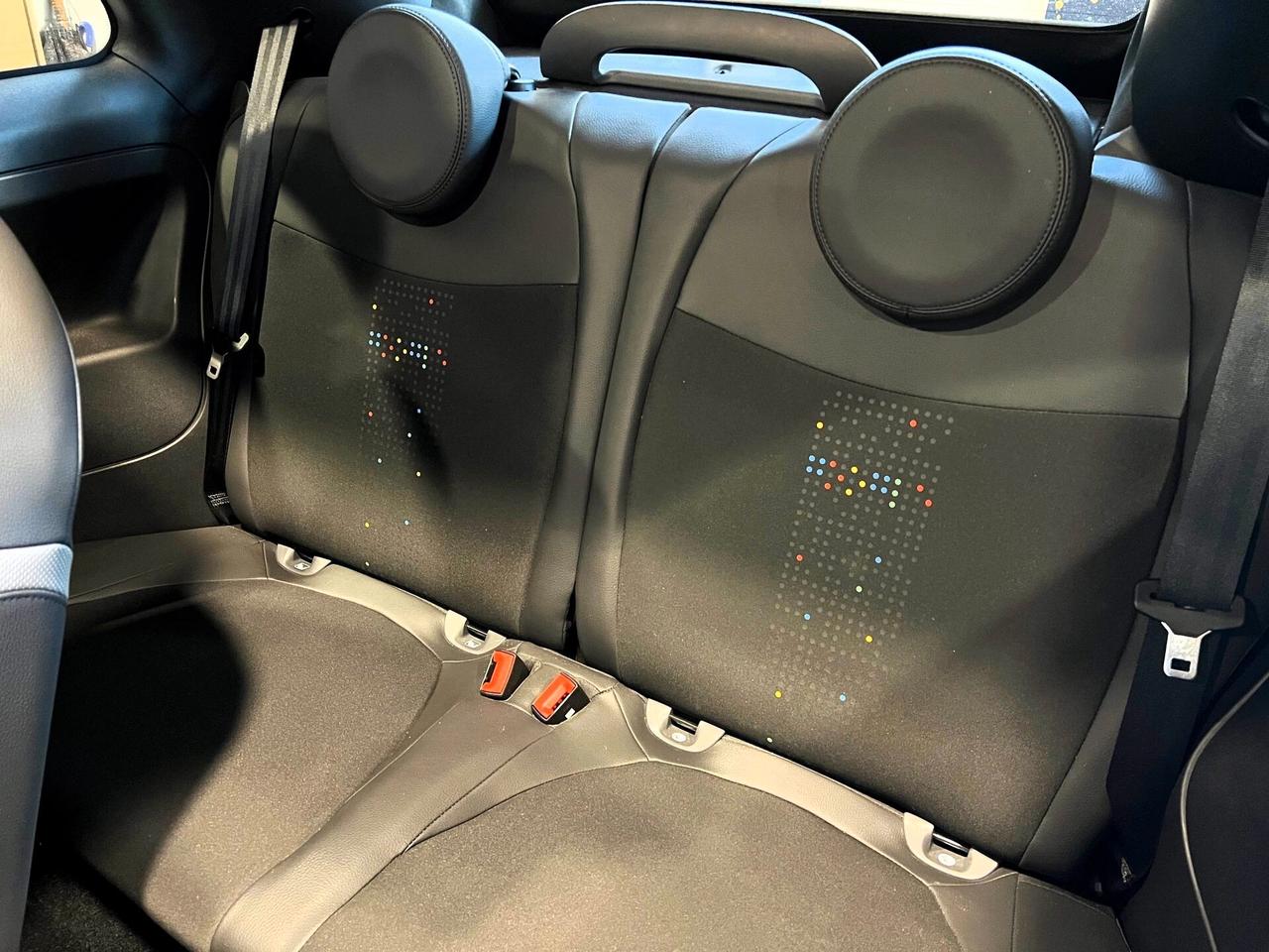 Fiat 500 C 1.0 Hybrid Hey Google