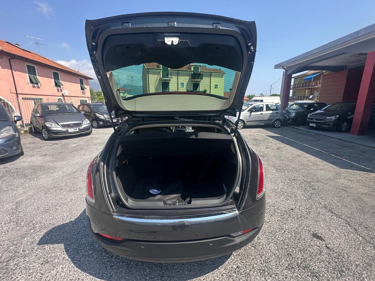 Lancia Delta 1.8 Di Turbo-Jet Sportronic Executive