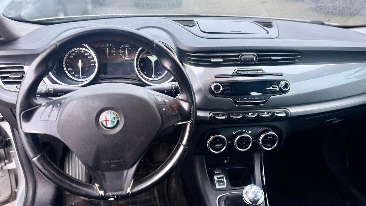 Alfa Romeo Giulietta 2.0 JTDm 2011