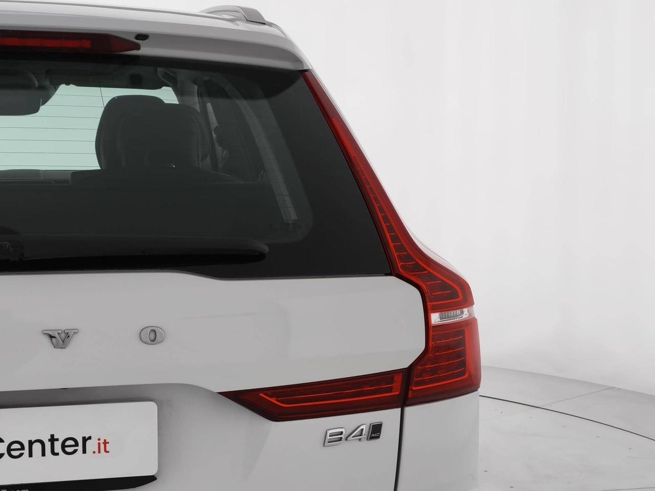 Volvo XC60 2.0 b4 Business Plus awd