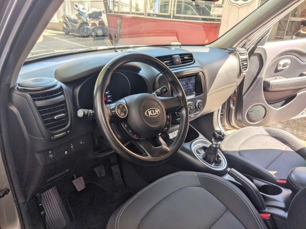 Kia Soul 1.6 CRDi UNICO PROPRIETARIO RETROCAMERA