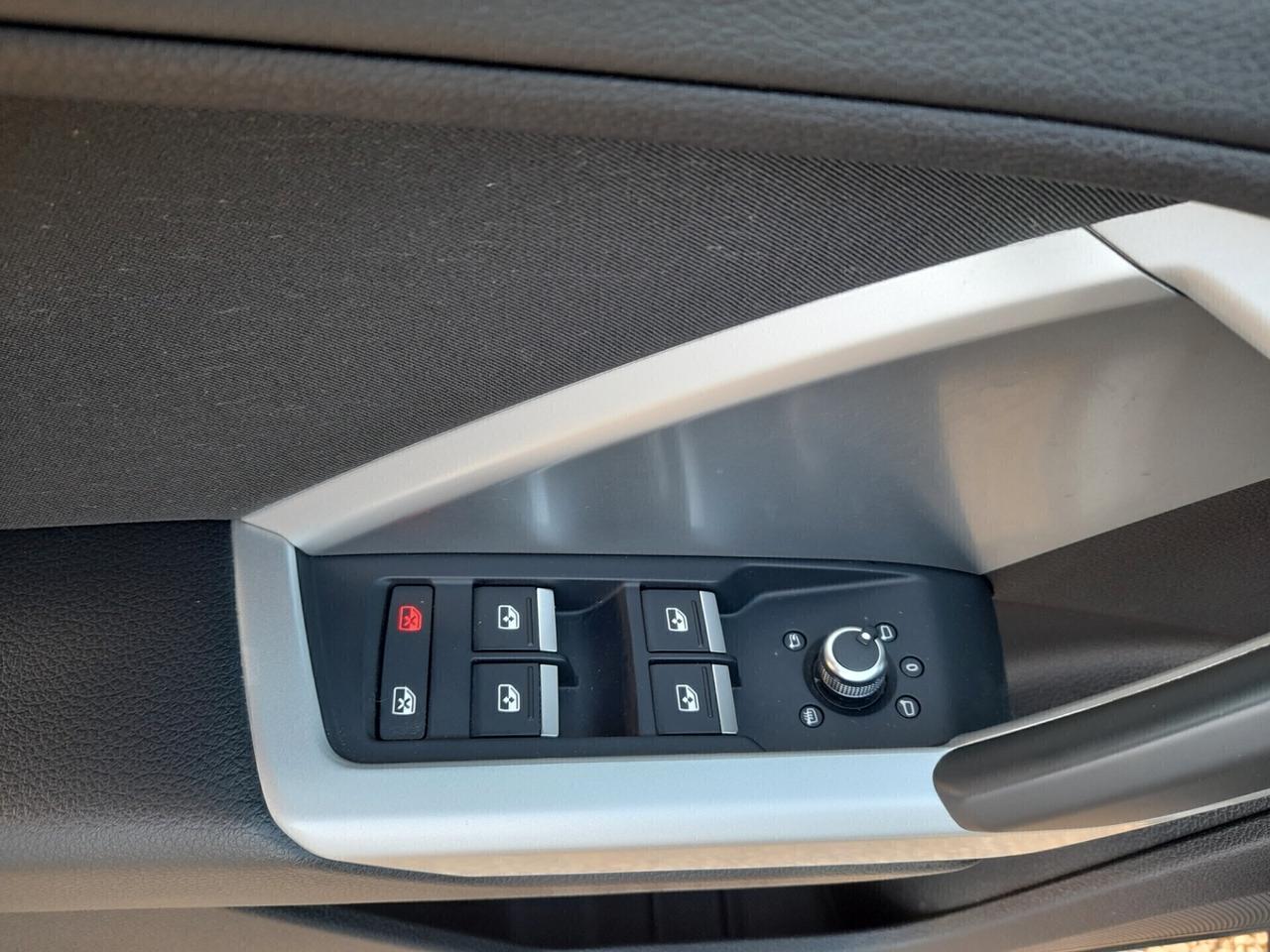 Audi Q3 35 TDI S tronic Business Advanced ANN02020