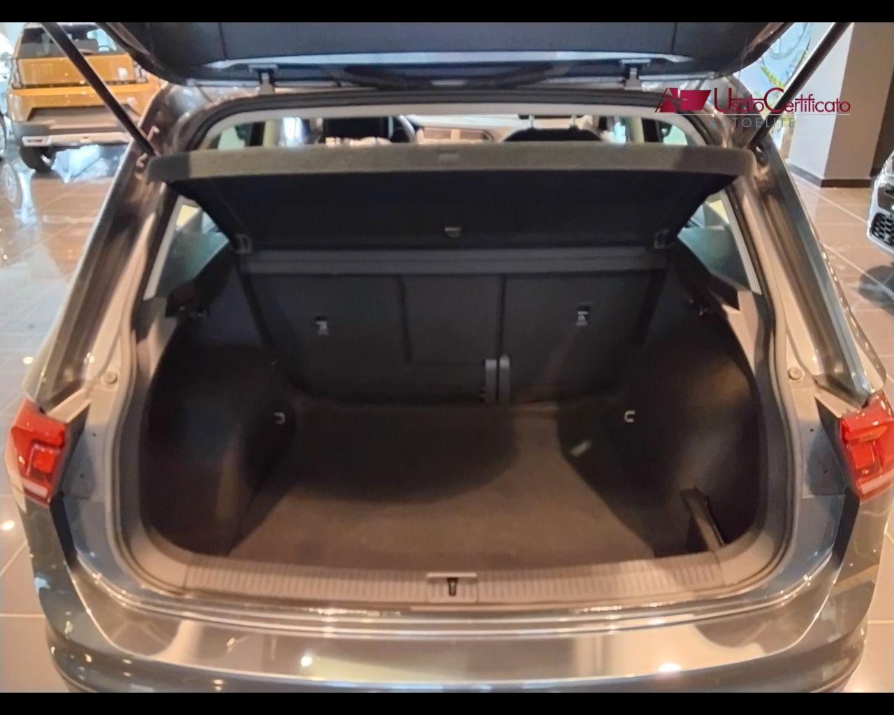 VOLKSWAGEN Tiguan 2.0 TDI SCR DSG Business BlueMotion Technology