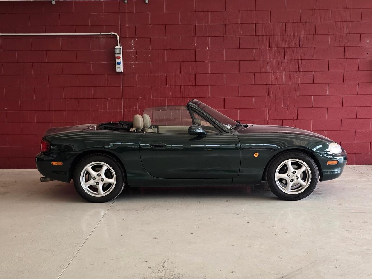 Mazda MX-5 1.8i 16V - Hard Top - Nardi Torino