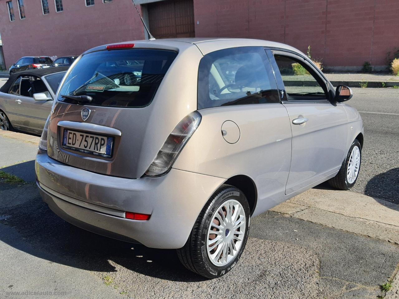LANCIA Ypsilon 1.2 BENZINA 60 CV