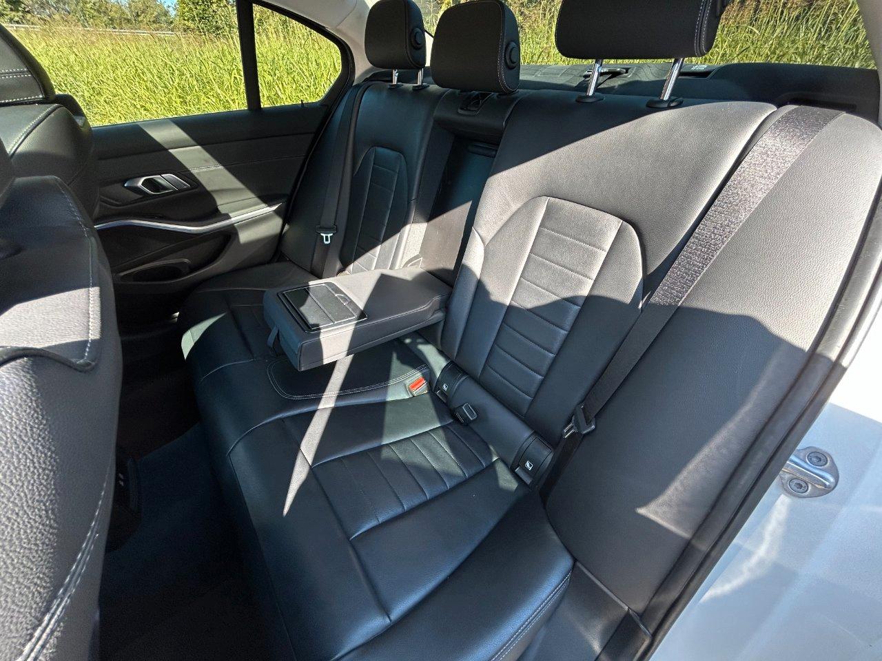 BMW 320 d mhev 48V Sport auto