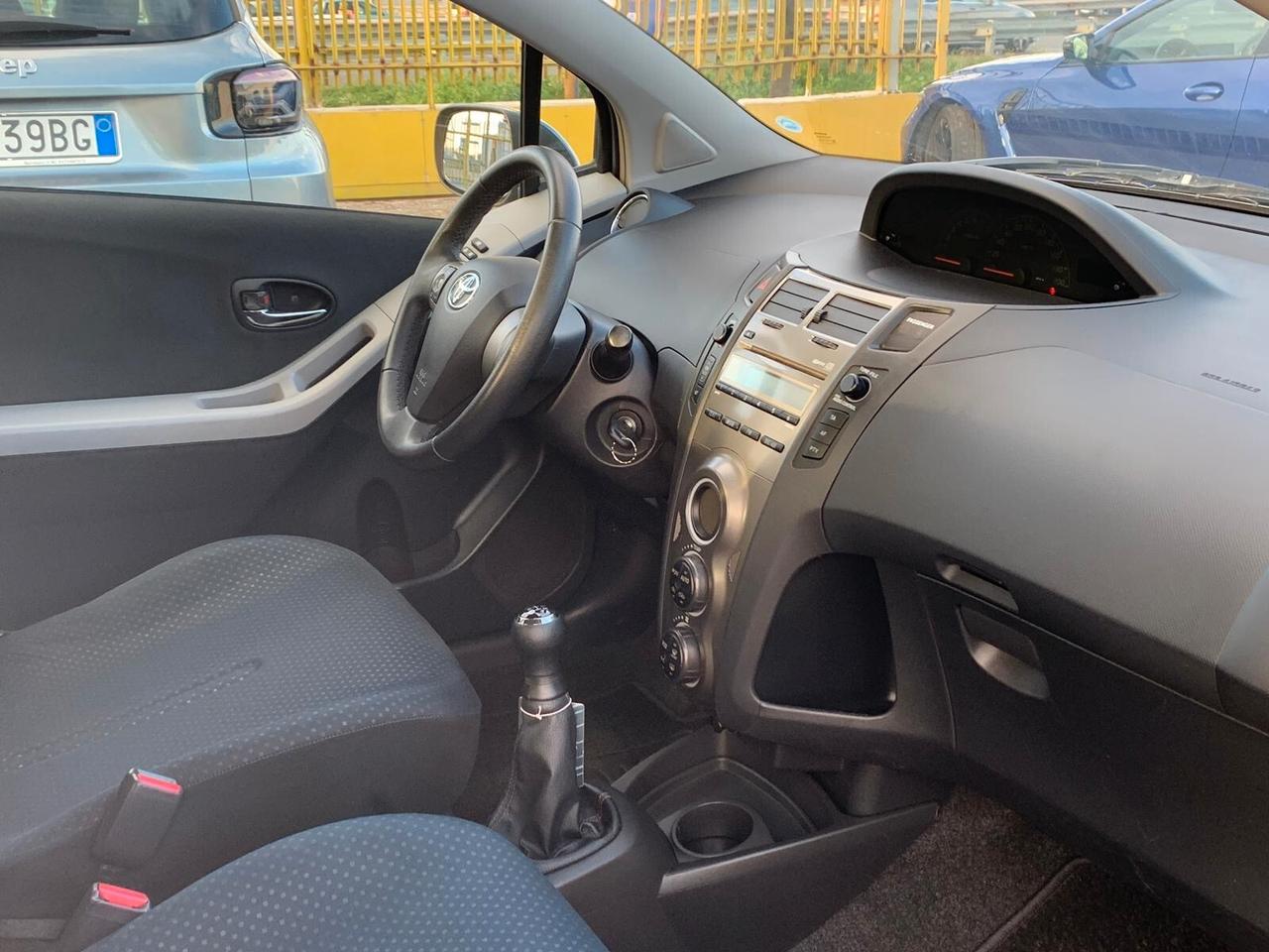 Toyota Yaris 1.0 3 porte