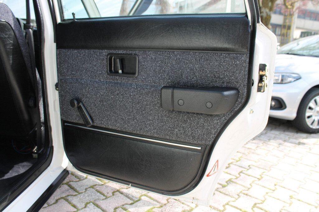 VOLVO 240 2.0 cat Station Wagon Polar