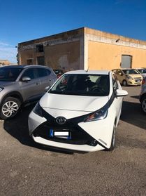 Toyota Aygo 1.0 VVT-i 69 CV 5 porte x-cite