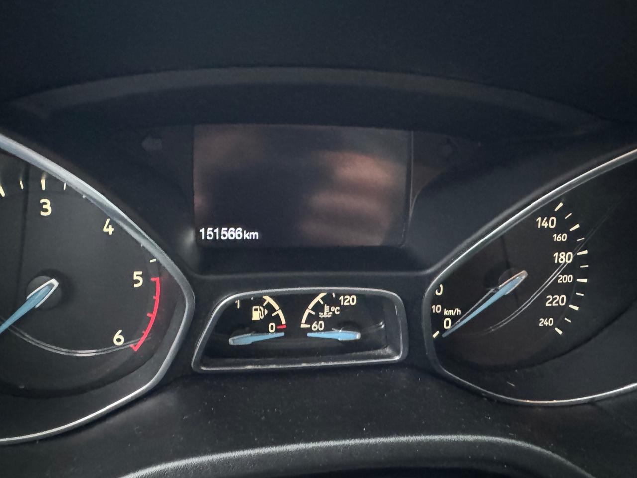 Ford Focus 1.5 TDCi 120 CV -151.000 KM-