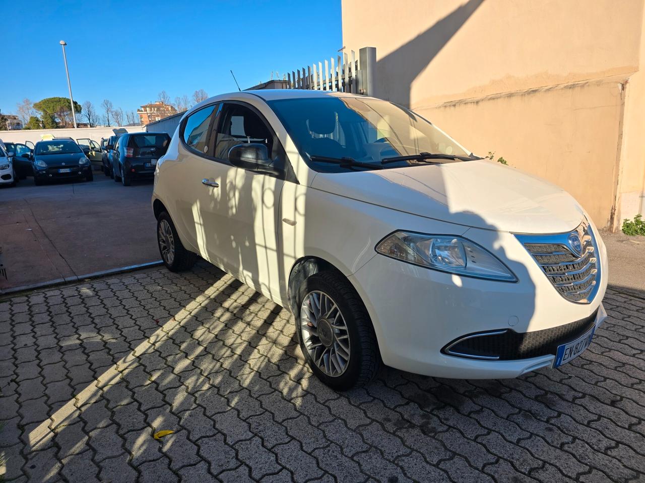 Lancia Ypsilon 0.9 TwinAir 85 CV 5 porte Metano Ecochic Gold