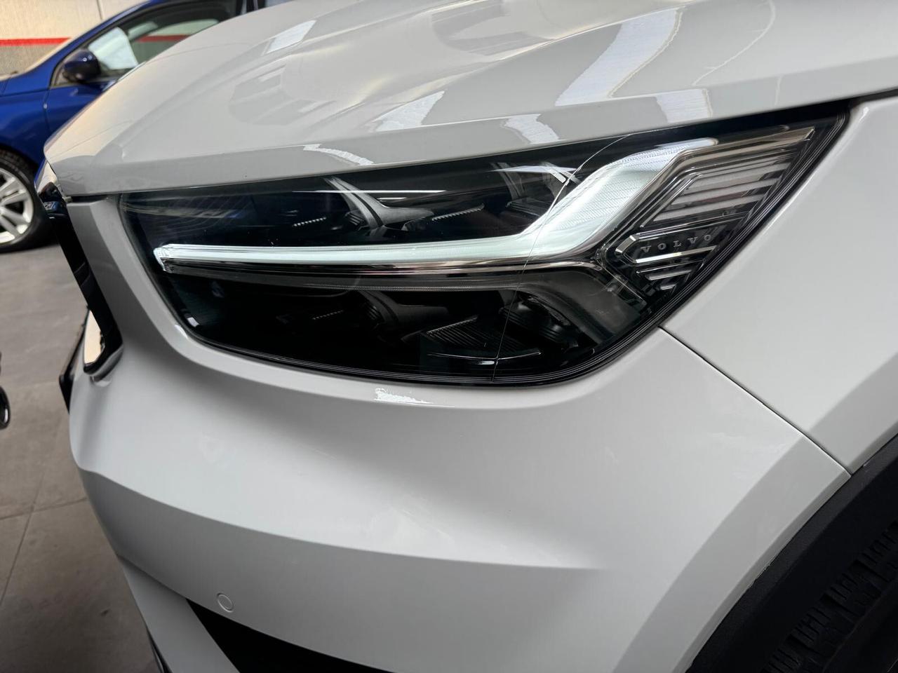 Volvo XC40 D4 AWD Geartronic Momentum